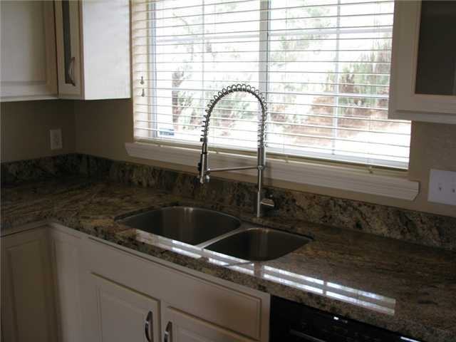 103 Alvarez Rd - Photo 3 of 10
