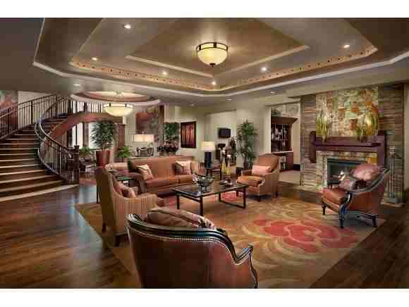 916 Canterbury Ln - Photo 2 of 9