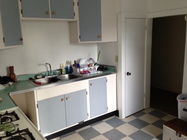 520 E Market St - Photo 3 of 13