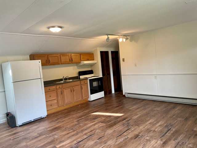 28 Baldwin Dr #28 - Photo 4 of 16