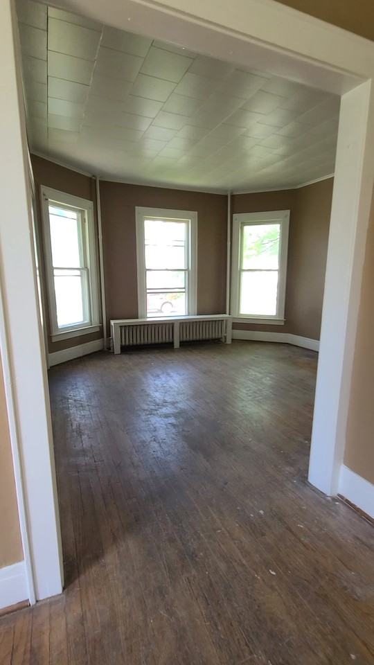 337 Shirley Dr #1 - Photo 3 of 11