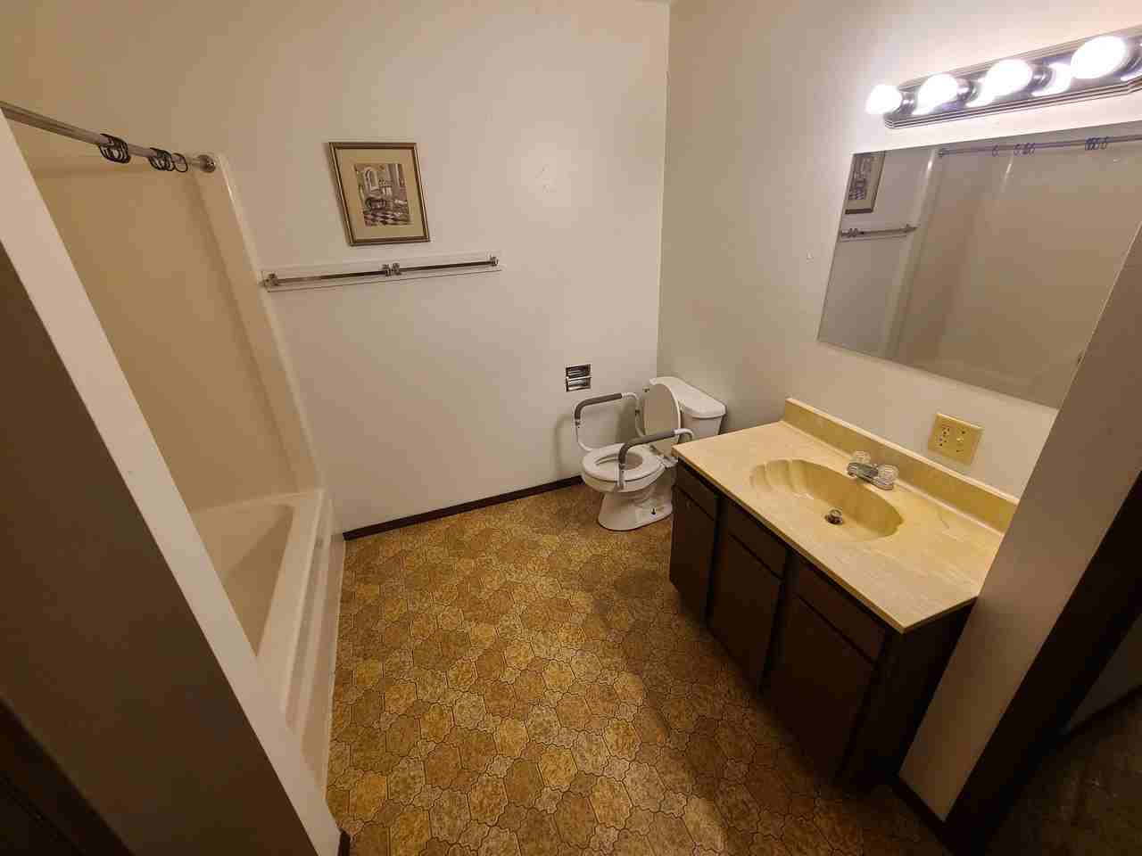 515 Dewey Avenue - 2 #2 - Photo 2 of 10