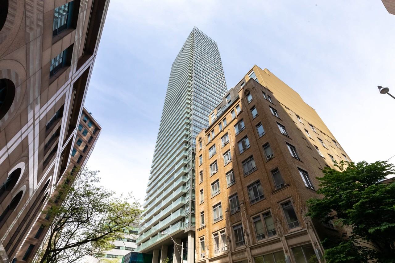 38 Grenville Street #3201