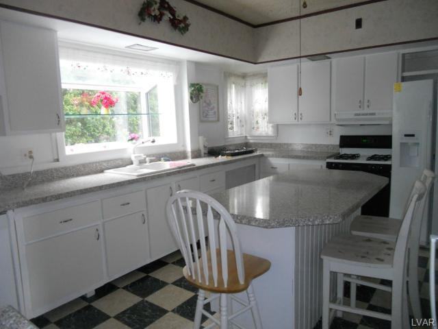 2457 Cherryville Rd - Photo 2 of 11