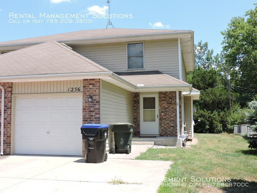 1256 Sw Burnett Rd - Photo 2 of 9