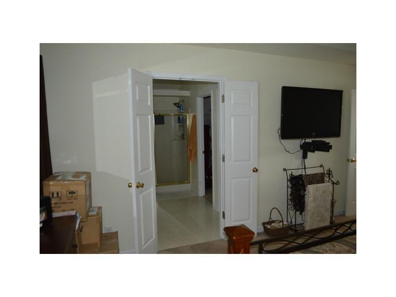 3910 Madison Bend - Photo 2 of 15