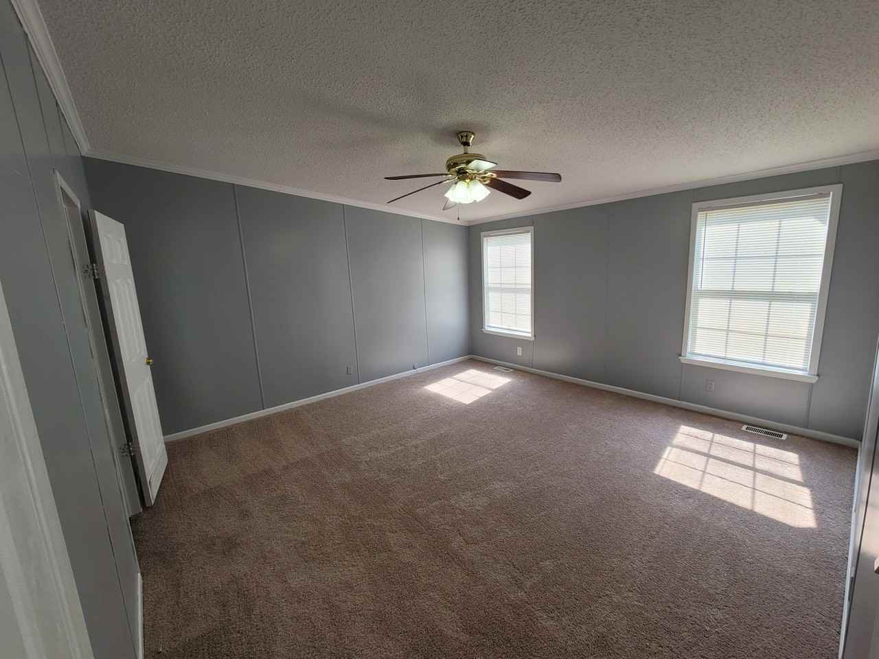 103 Hillcreek Drive - Photo 3 of 12