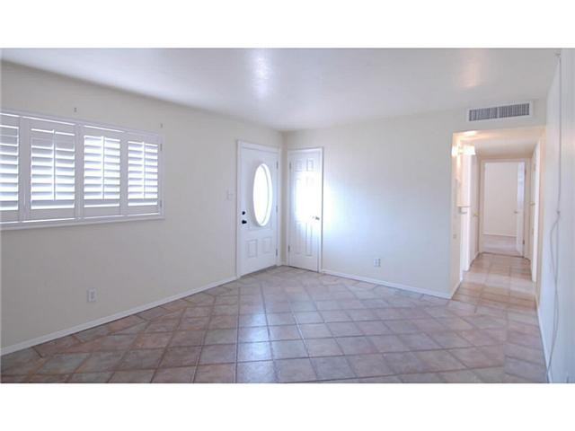2712 Hawick Rd - Photo 3 of 16