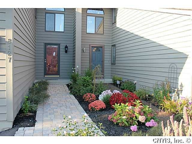 8127 Verbeck Dr - Photo 2 of 17