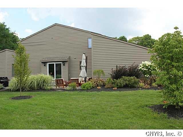 8127 Verbeck Dr - Photo 3 of 17