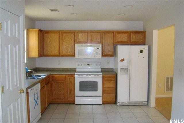 41 Cameron Dr - Photo 3 of 9