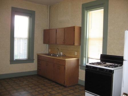 401 S 3rd St - Photo 3 of 7