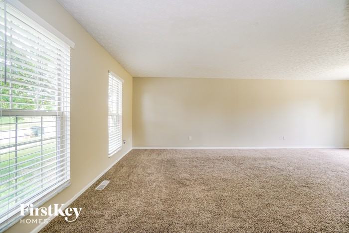 716 Granton Ct - Photo 2 of 15