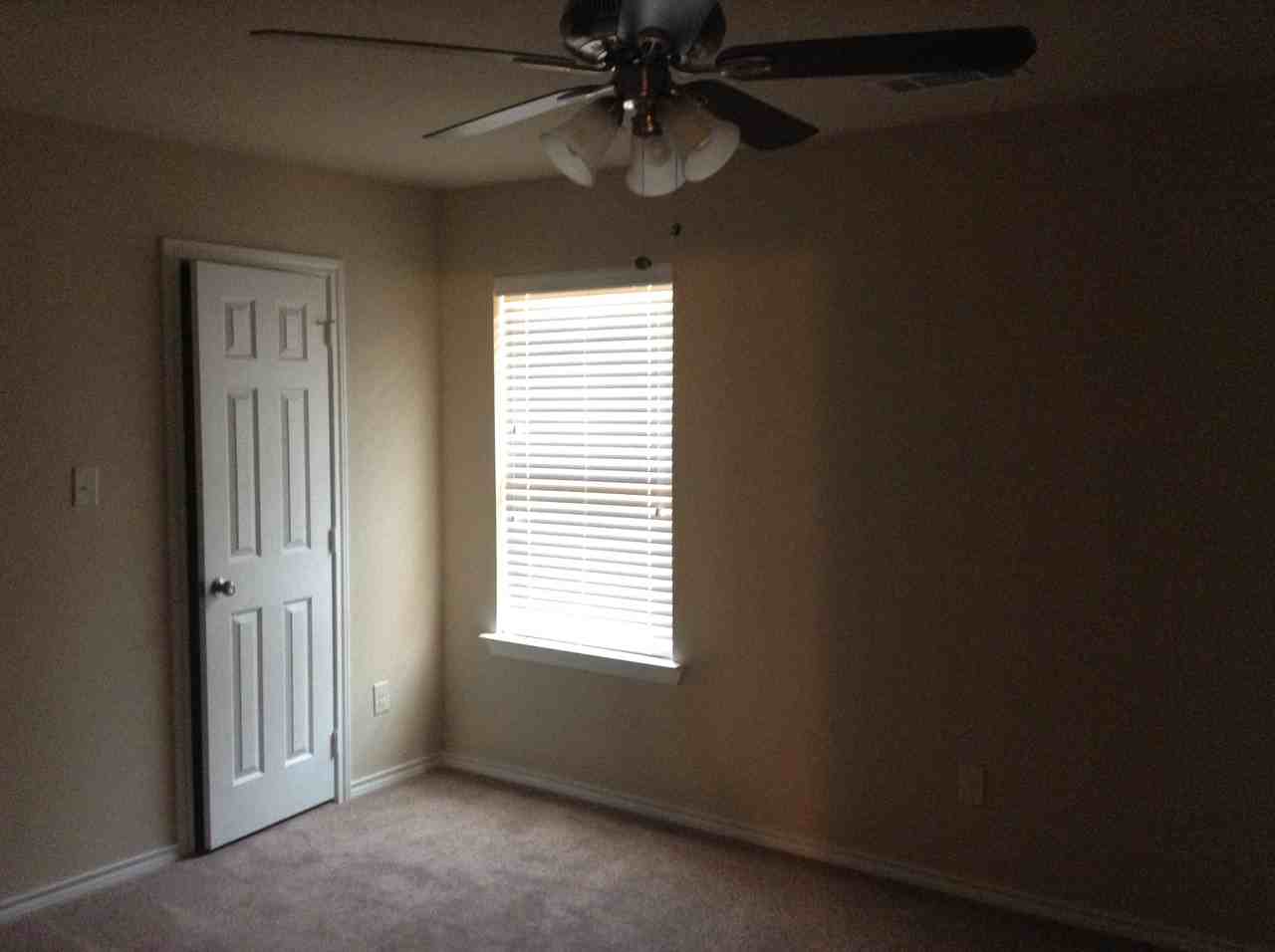 12100 Vista Oak Blvd #1 - Photo 6 of 11