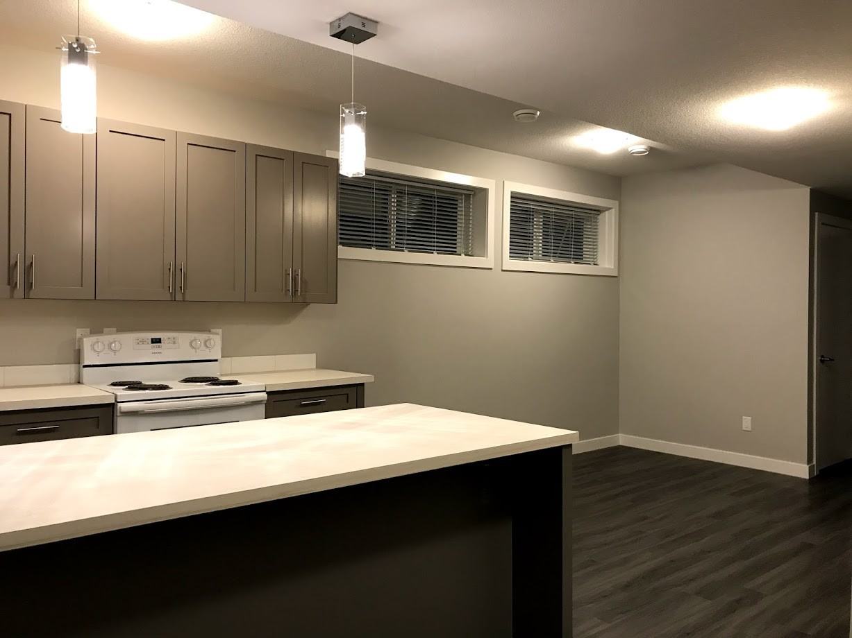 13309 128 St Nw - Photo 3 of 7