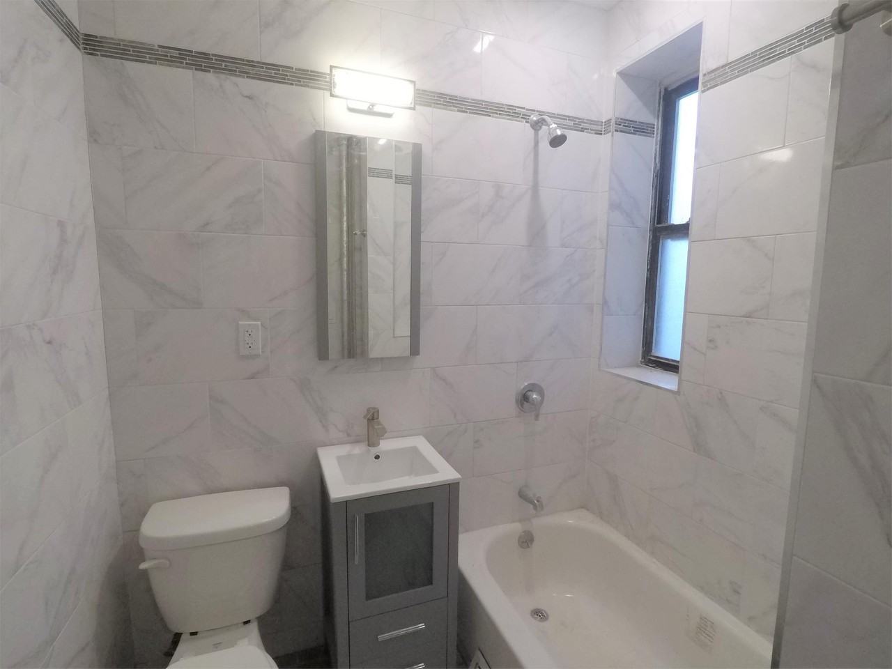 936 E 169th St #2E - Photo 3 of 7