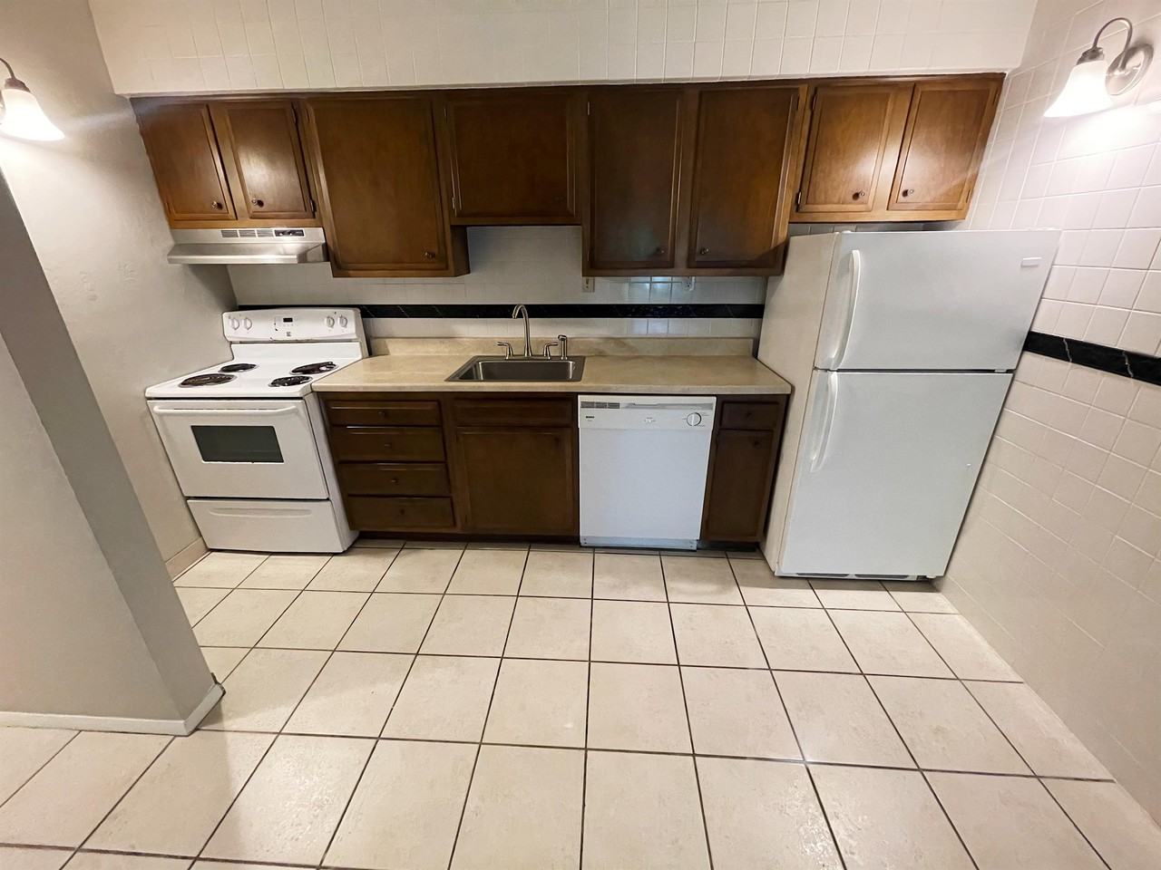 1009 1009 GLASS RUN ROADAPT 5 #1009-05 - Photo 5 of 8