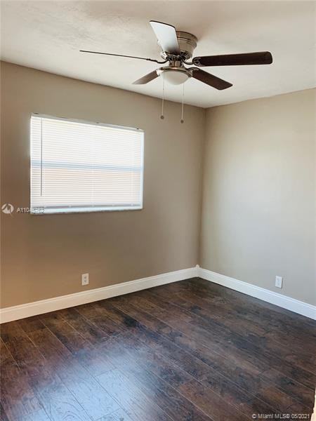 4940 Northwest 18th Street - Photo 3 of 11