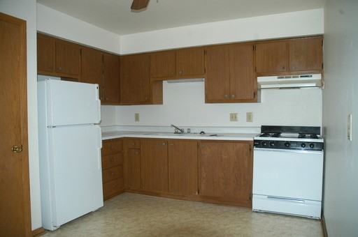 3830 S 84th St - Photo 2 of 3