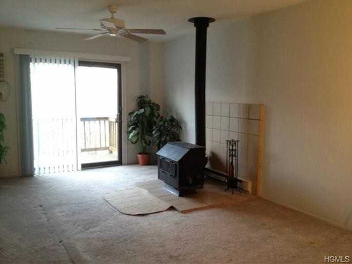 216 Richard Ct - Photo 2 of 11