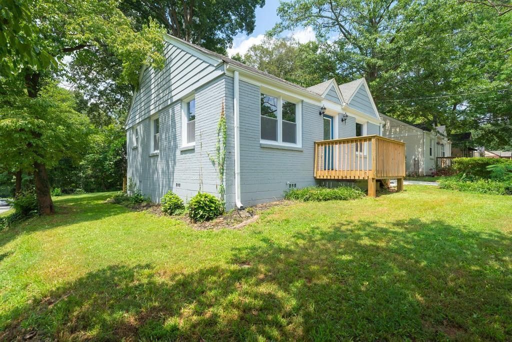701 Daniel Ave - Photo 2 of 10
