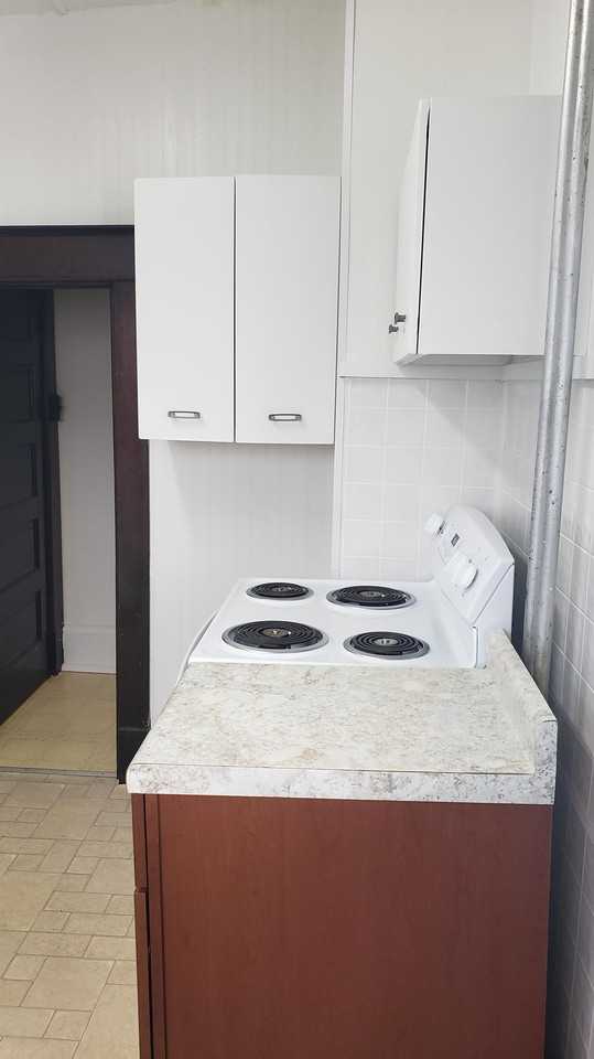 322 N Hart St #1 - Photo 3 of 32
