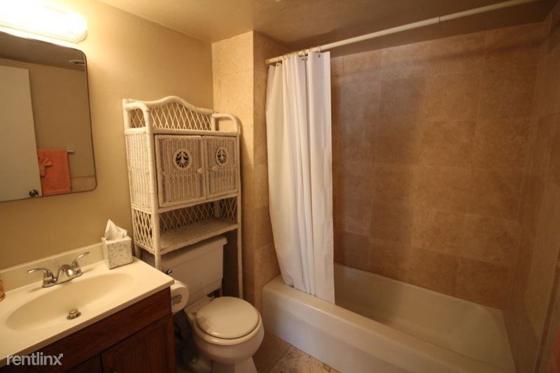 822 Island Ct - Photo 2 of 44