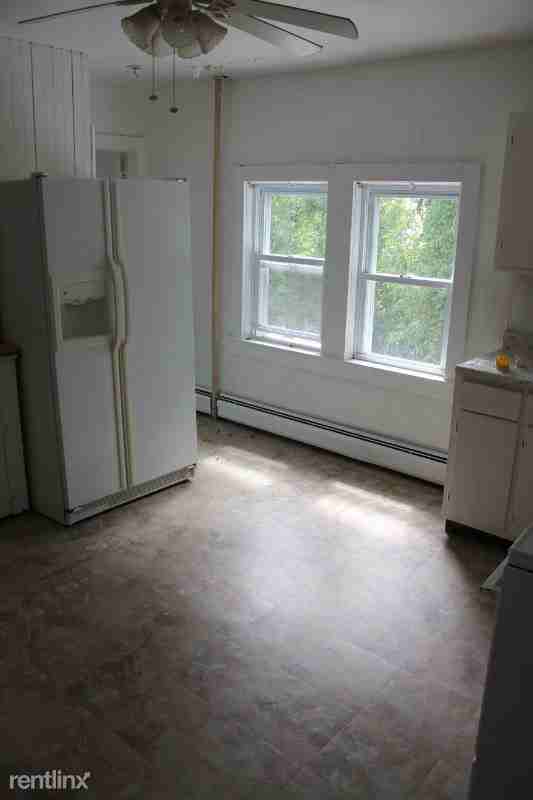 28 28 Mohawk Ave 2 - Photo 2 of 6