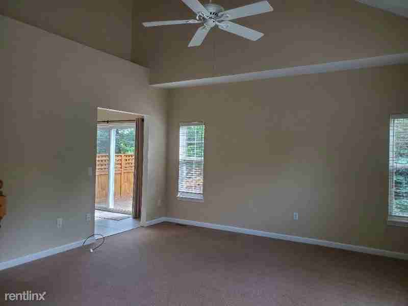 185 Morgan Dr - Photo 2 of 12