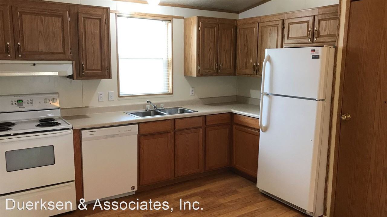 415 Fir St - Photo 3 of 10