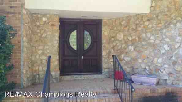 1400 Hubbard Rd - Photo 2 of 32