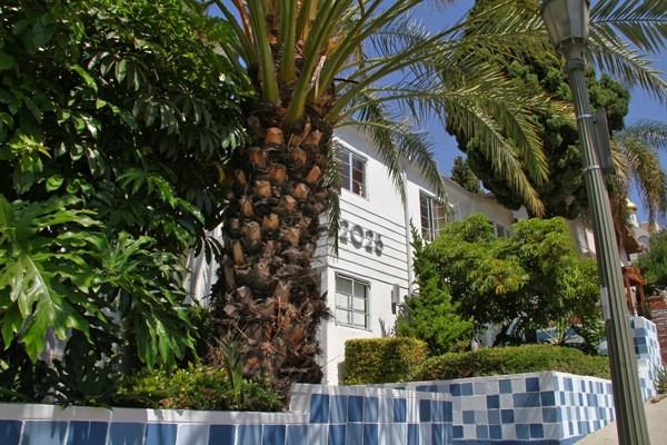 2025 Argyle Ave - Photo 2 of 5