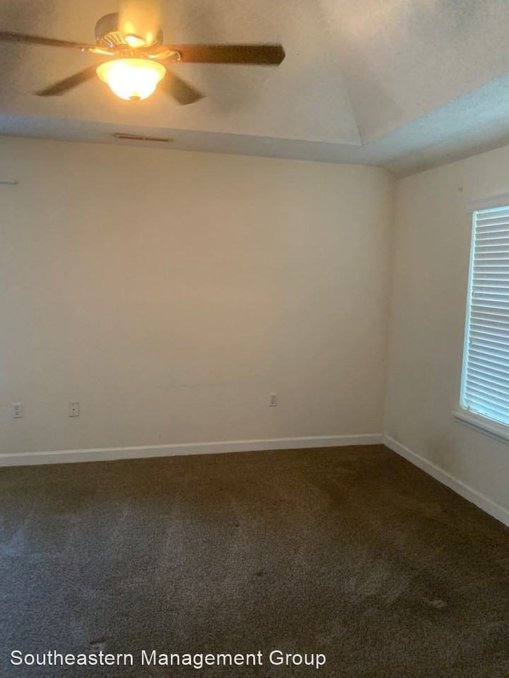 1522 Theresa Dr - Photo 2 of 26