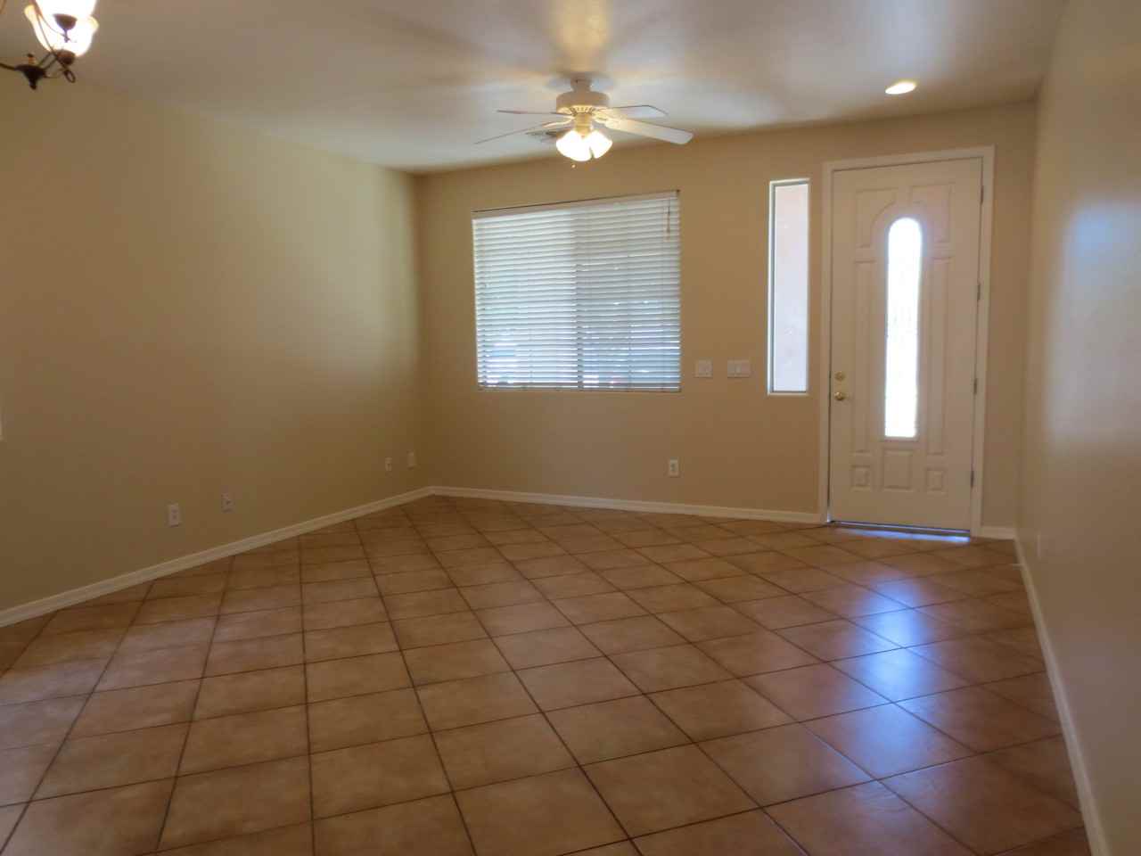 15288 W Edgemont Ave - Photo 2 of 27