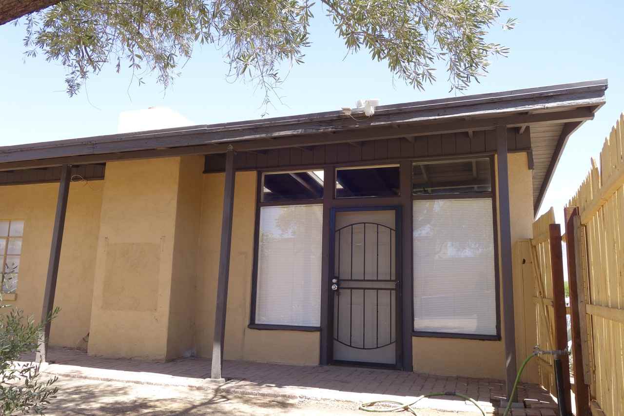 2531 N Winstel Blvd - Photo 3 of 14