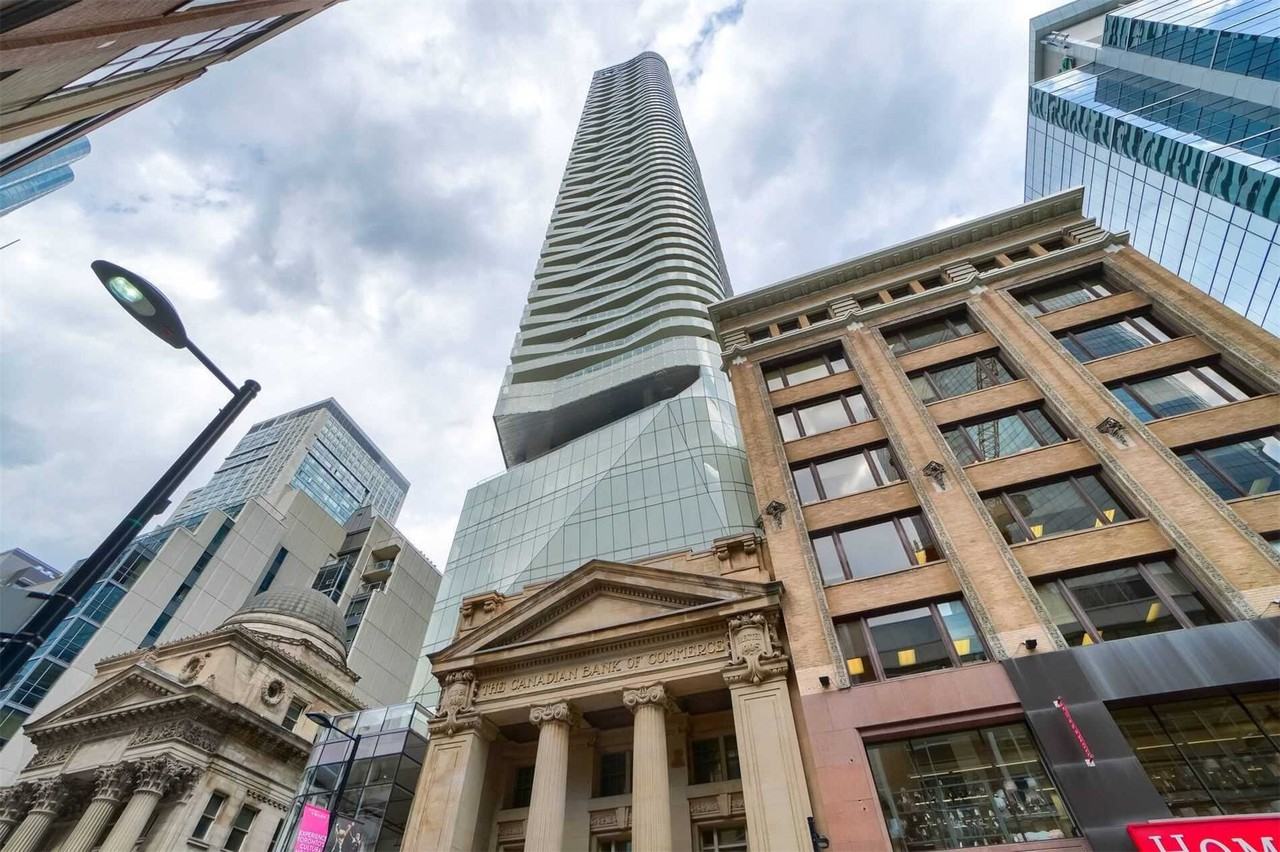 197 Yonge St #1604