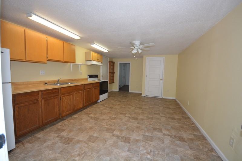 158 158 Smith Anenue, - Photo 2 of 16