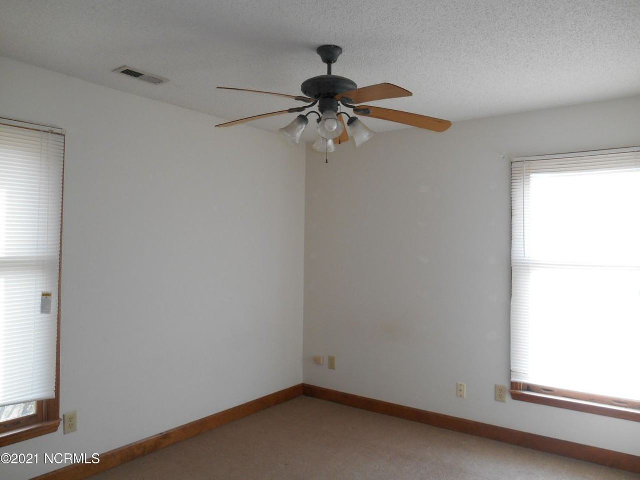 808 Mandarin Trail - Photo 2 of 7