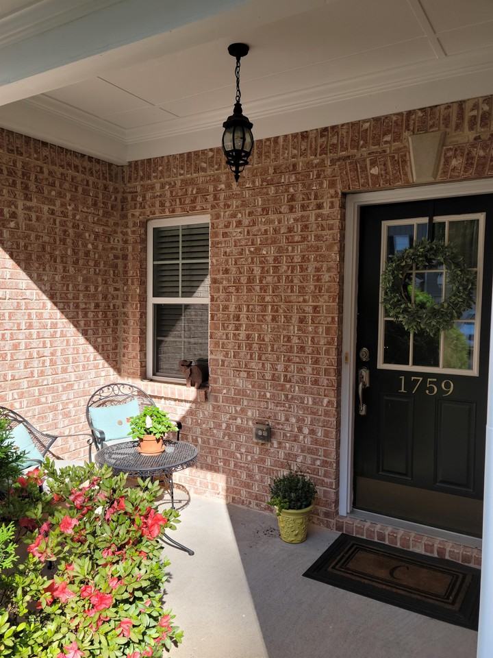 1759 Oakbrook Ln Nw #1 - Photo 2 of 16