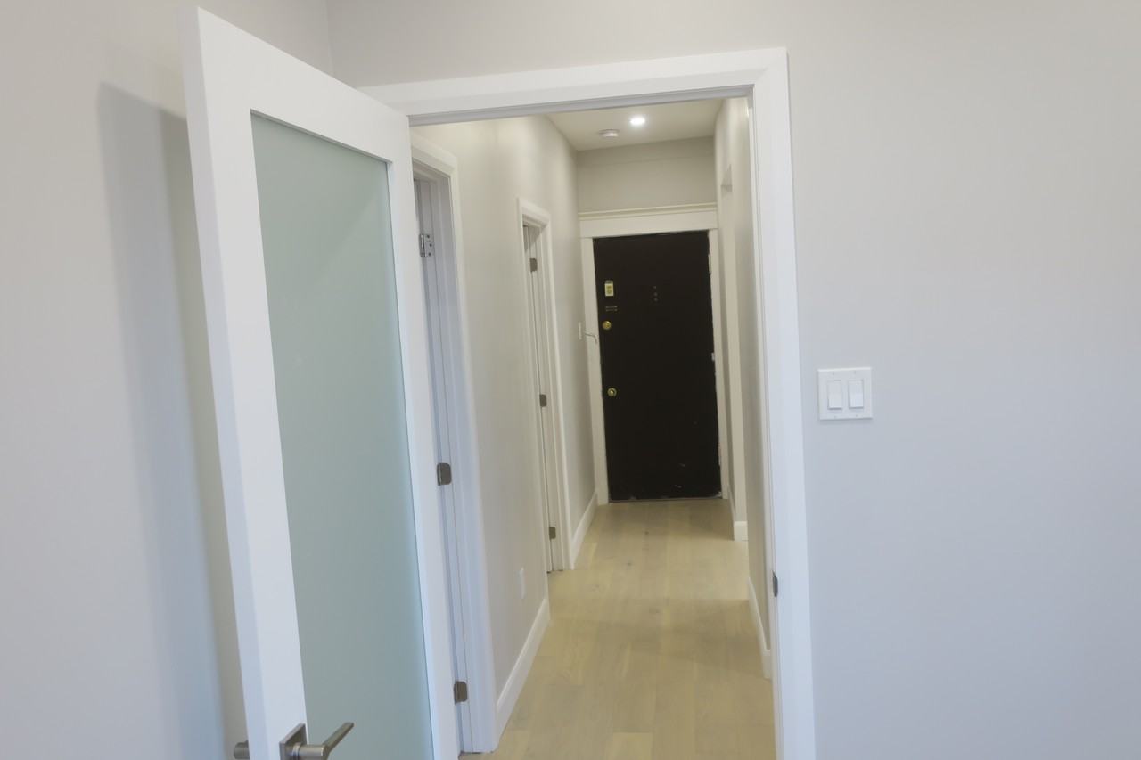 1620 Avenue Van Horne #3 - Photo 2 of 13