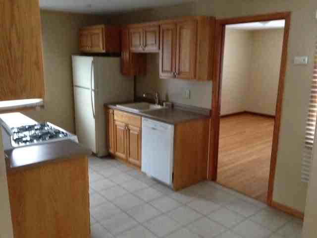 825 6th Ave S - Photo 2 of 7