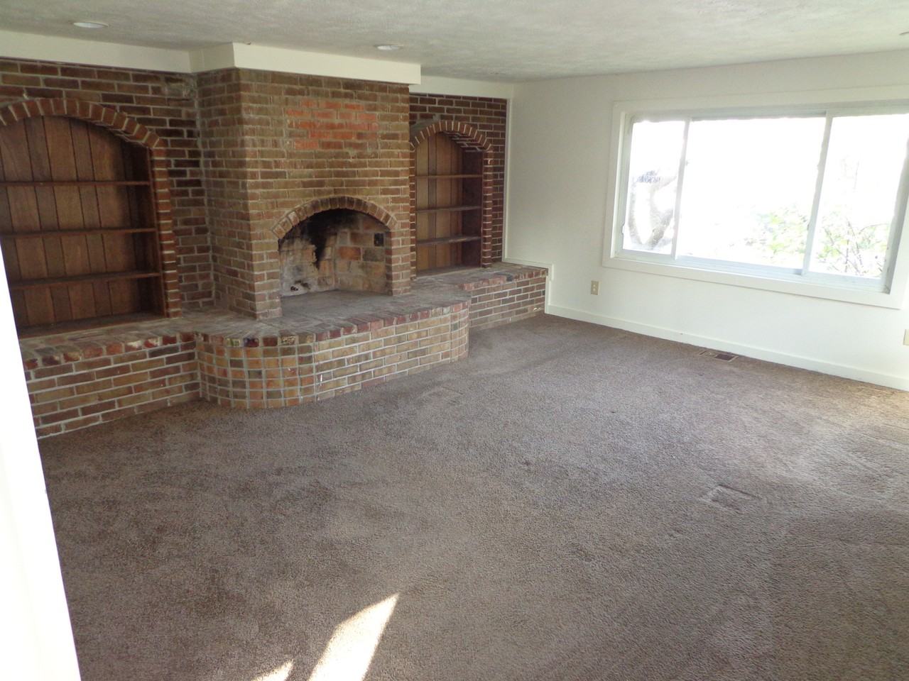 1637 E 73rd St - Photo 2 of 9