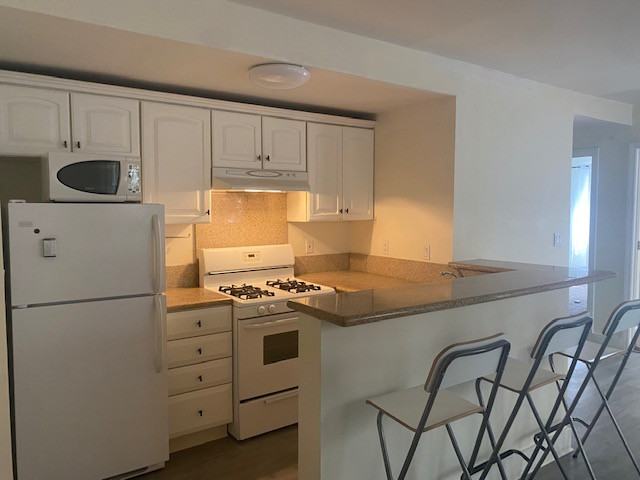 152 Shrader Street - Photo 3 of 10