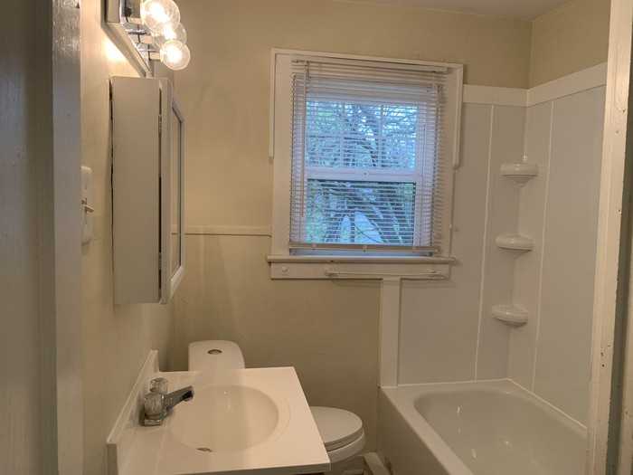 3939 Ruckle St - Photo 2 of 9