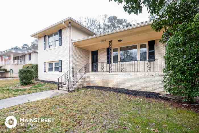 3919 Wisteria Ln Sw - Photo 3 of 16