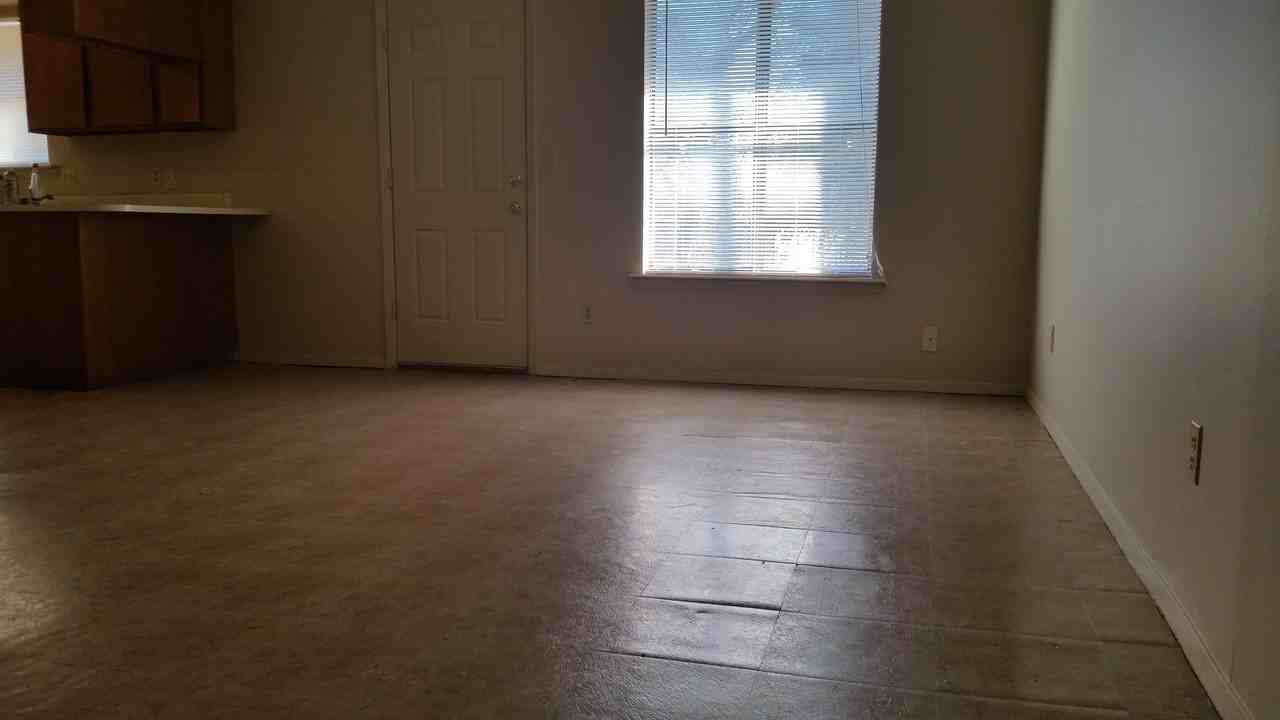 706 Clay Ave - Photo 2 of 10