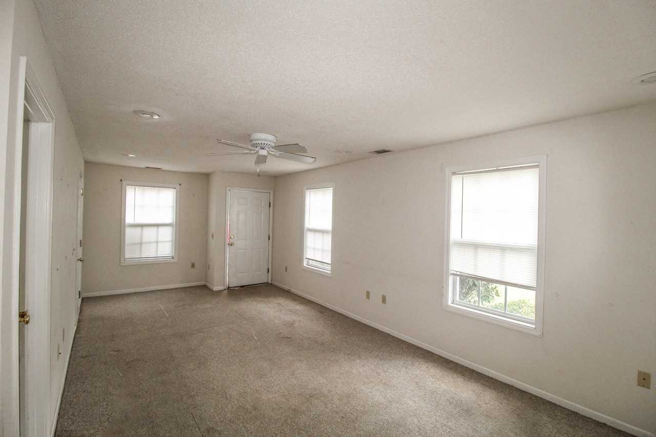824A Shaw Rd #1 - Photo 3 of 15
