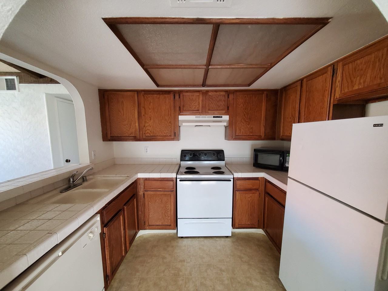 6125 West Oakey Boulevard #C - Photo 3 of 19