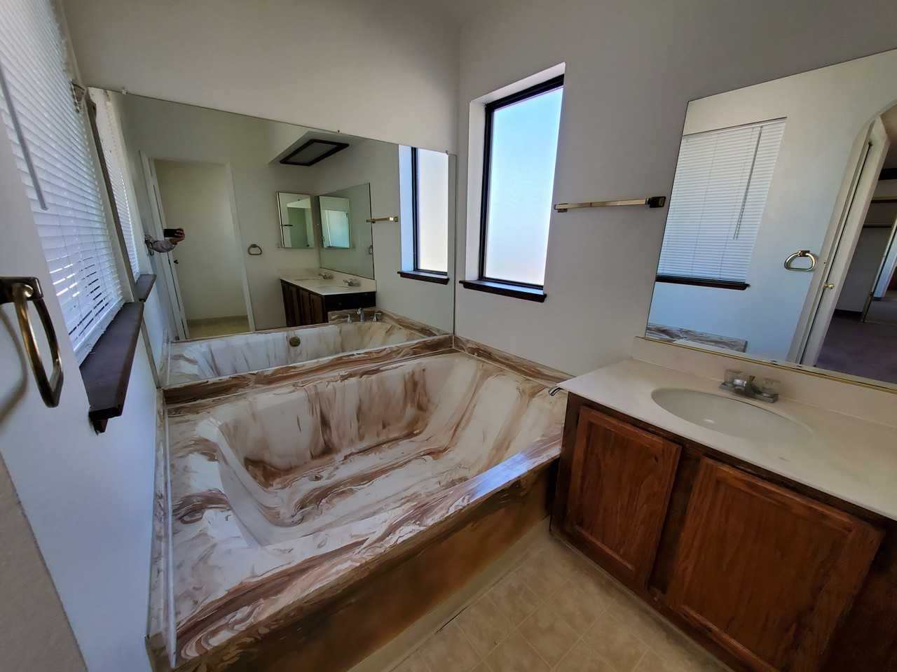 6125 West Oakey Boulevard #C - Photo 7 of 19