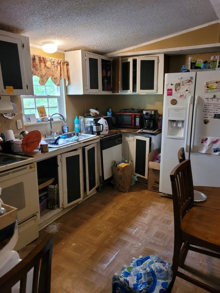 7217 Jeanne Drive - Photo 2 of 8